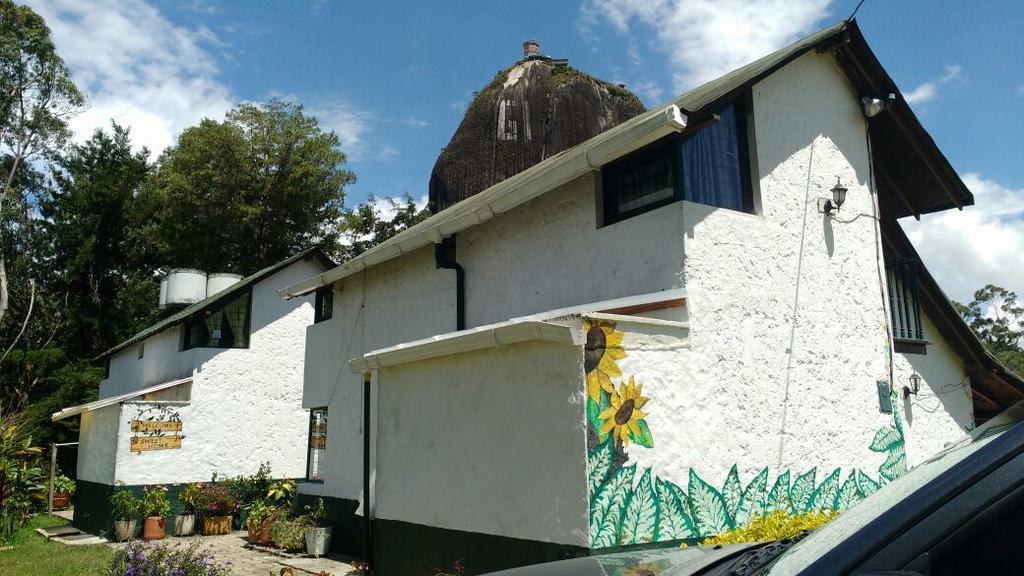 Las Cabanas Castillos Del Lago Βίλα Guatapé Εξωτερικό φωτογραφία