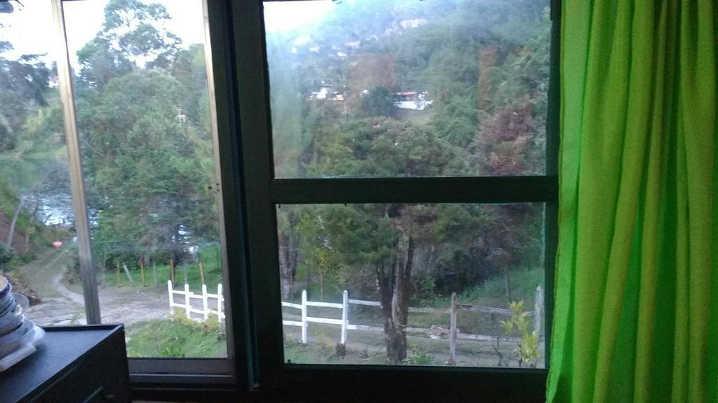 Las Cabanas Castillos Del Lago Βίλα Guatapé Εξωτερικό φωτογραφία