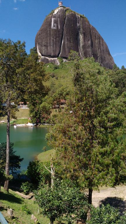 Las Cabanas Castillos Del Lago Βίλα Guatapé Εξωτερικό φωτογραφία