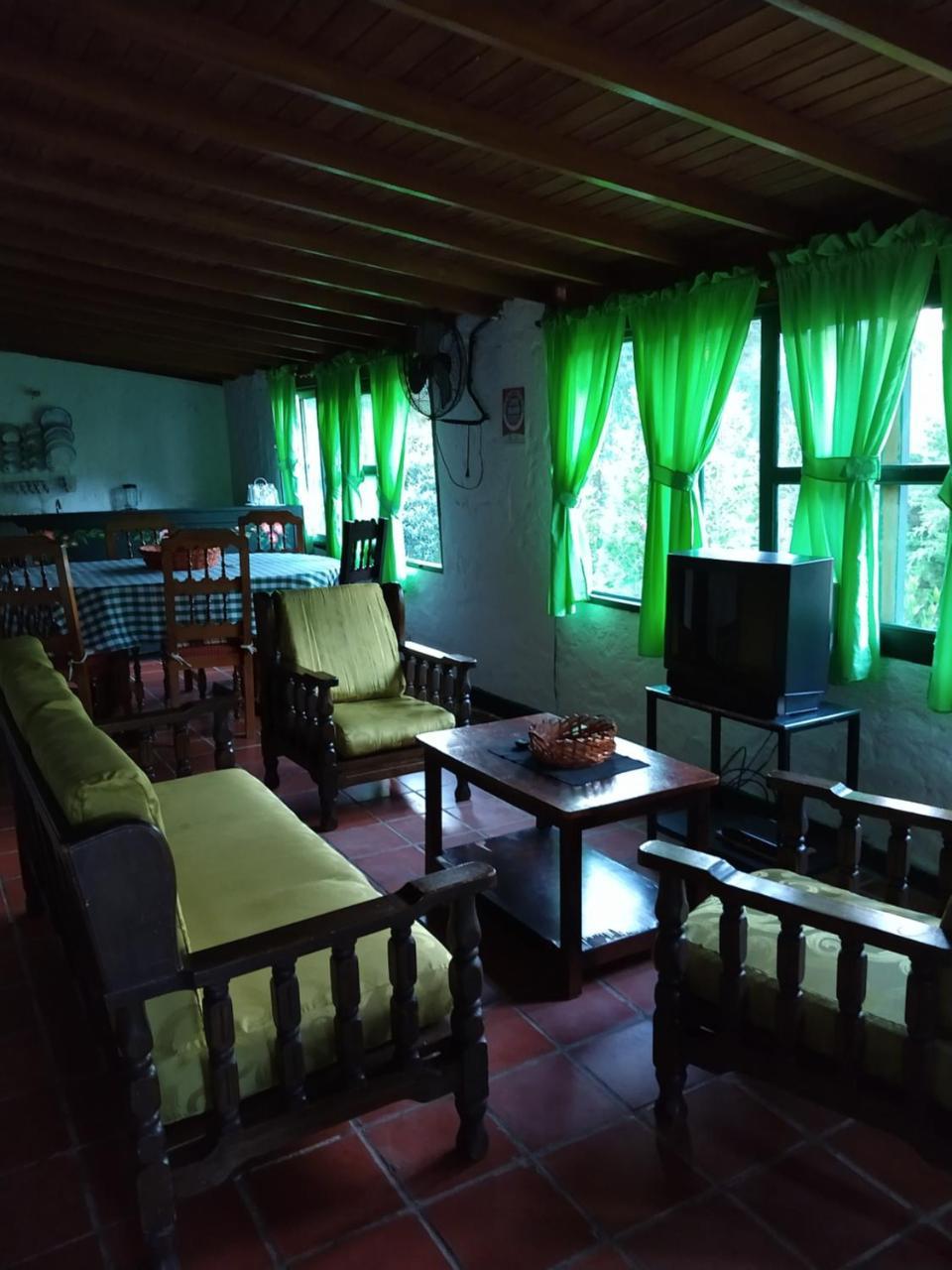 Las Cabanas Castillos Del Lago Βίλα Guatapé Εξωτερικό φωτογραφία