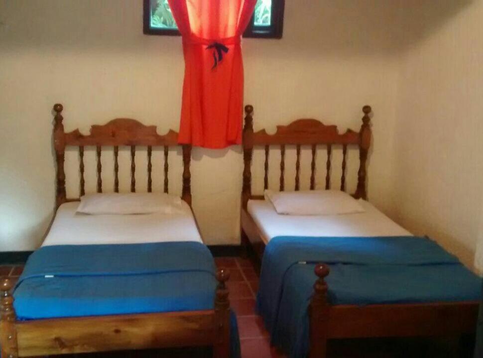 Las Cabanas Castillos Del Lago Βίλα Guatapé Εξωτερικό φωτογραφία